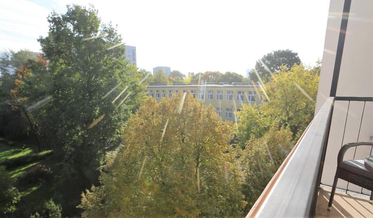 Apartament Mgm Karmelicka Varşovia Exterior foto