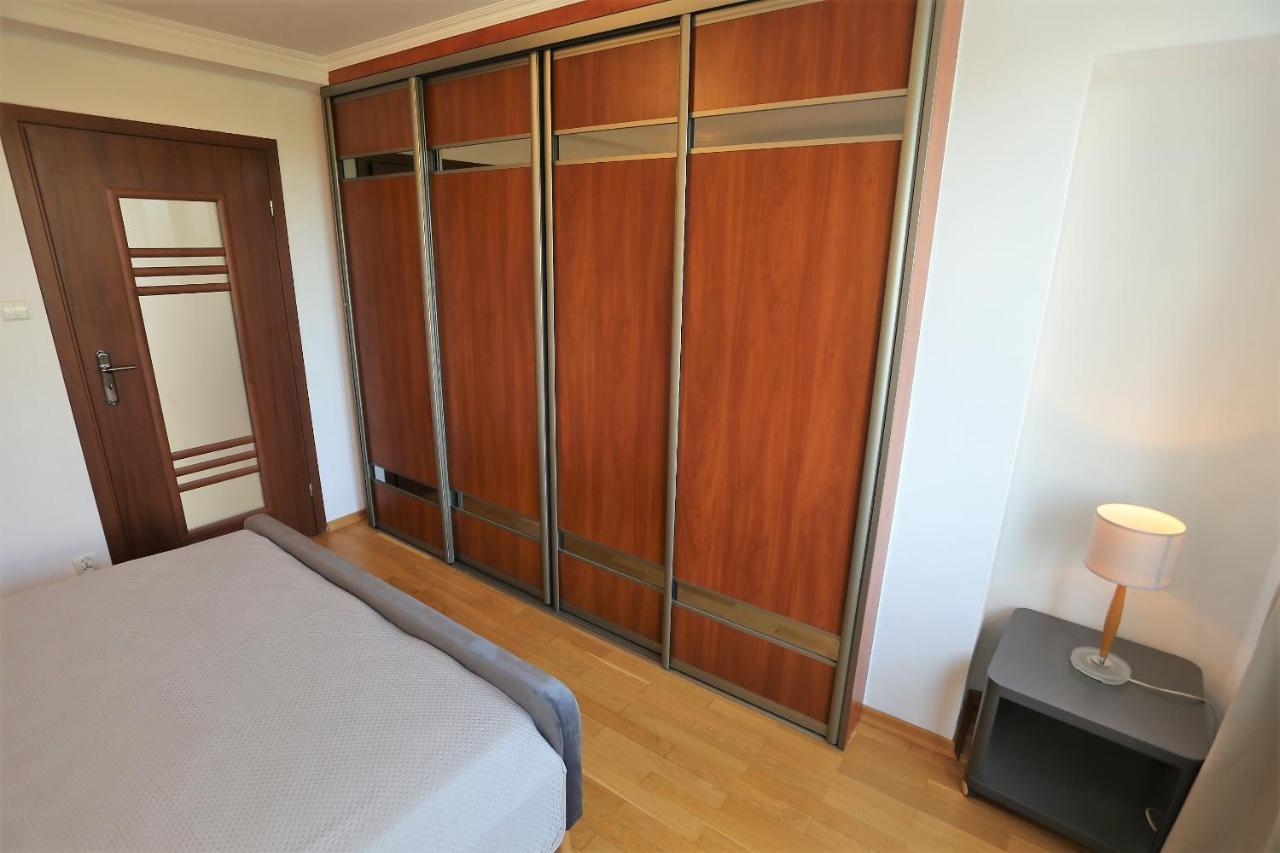 Apartament Mgm Karmelicka Varşovia Exterior foto