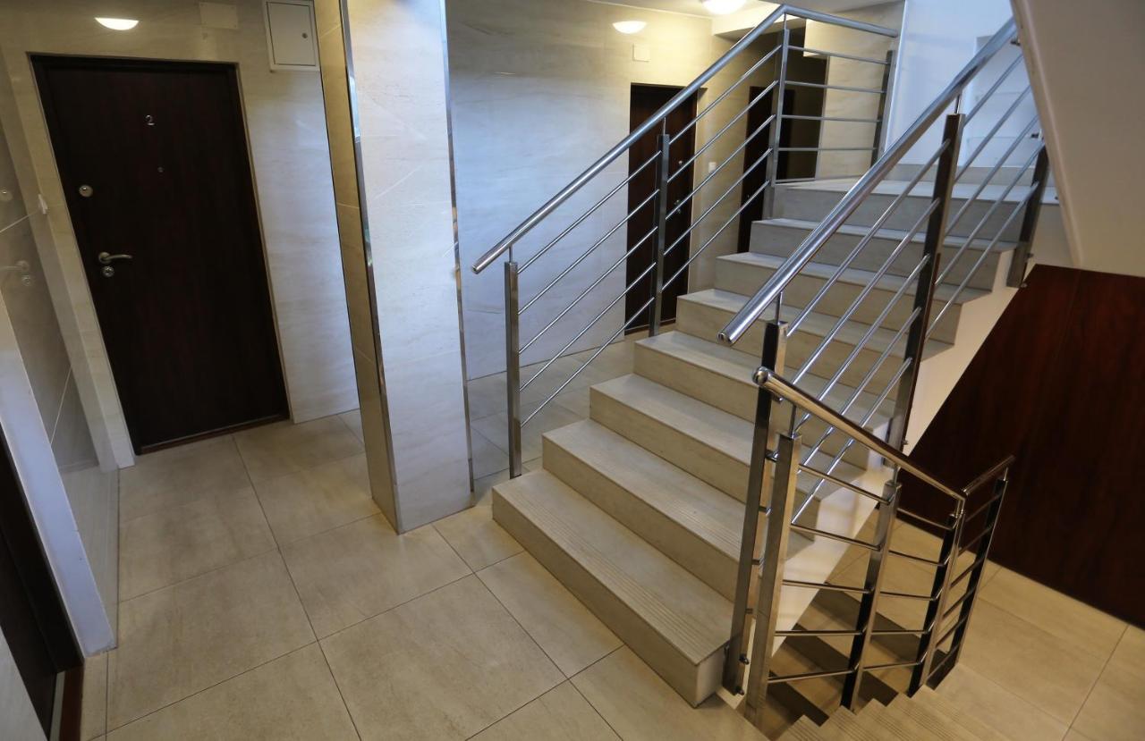 Apartament Mgm Karmelicka Varşovia Exterior foto