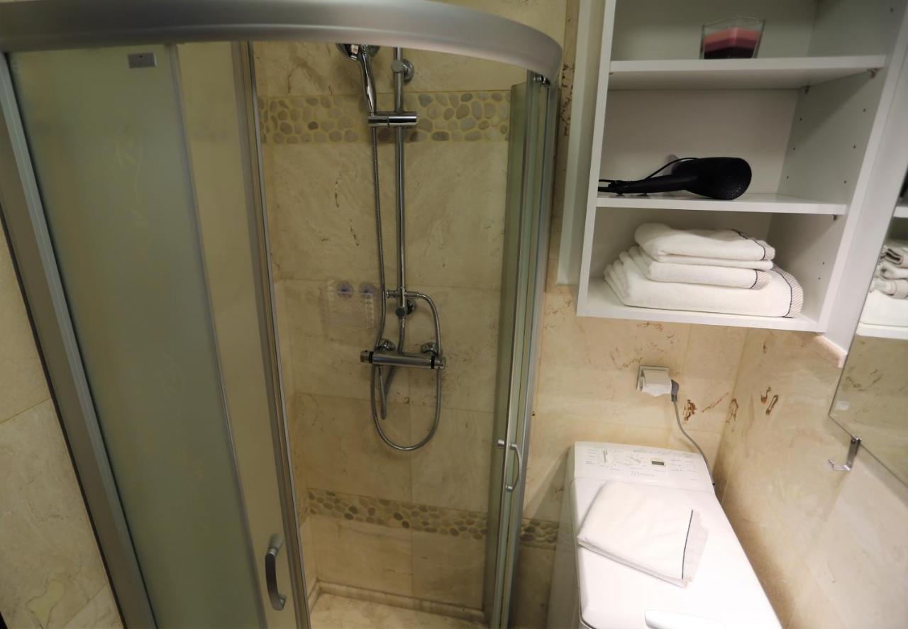 Apartament Mgm Karmelicka Varşovia Exterior foto