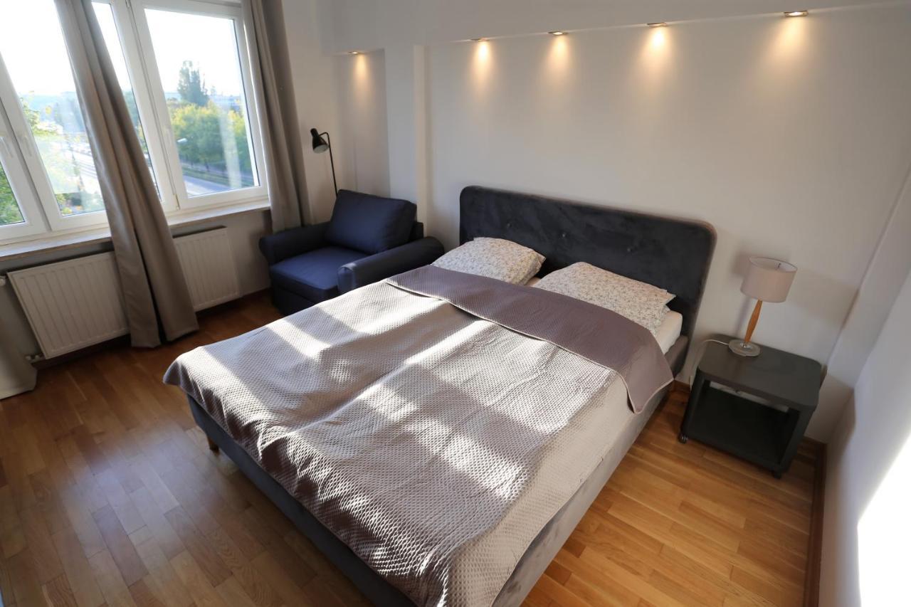 Apartament Mgm Karmelicka Varşovia Exterior foto