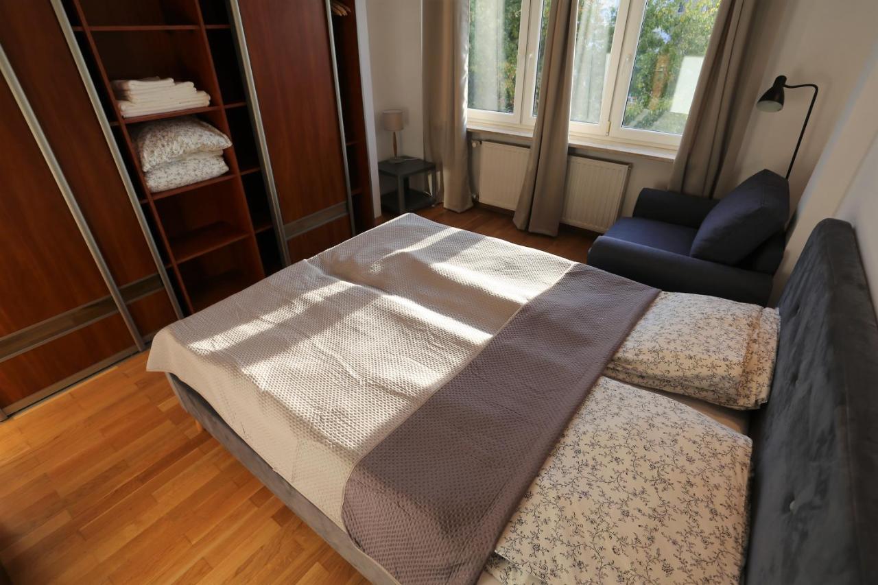 Apartament Mgm Karmelicka Varşovia Exterior foto